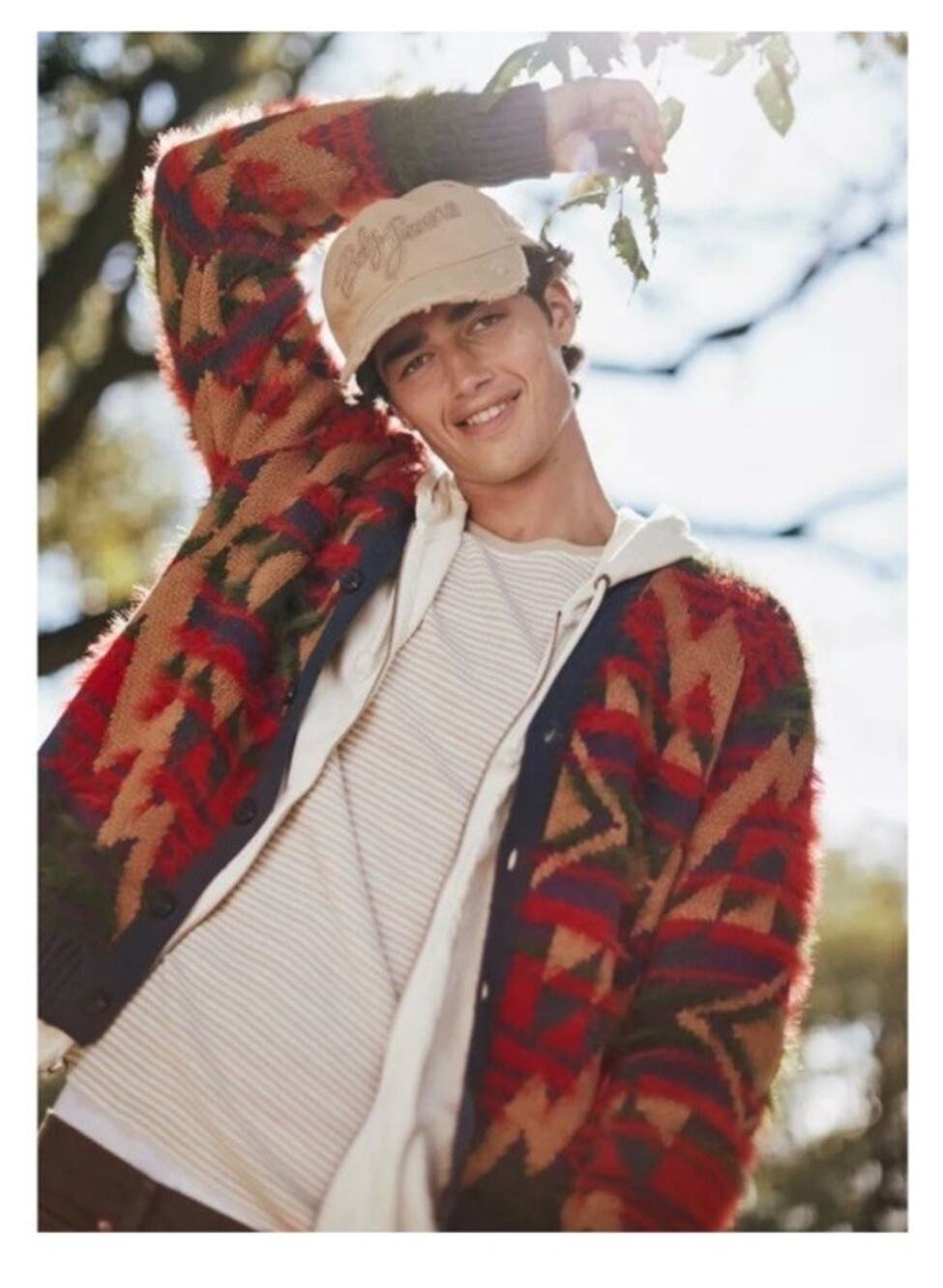 BDG‎ Urban Outfitters NWT Unisex Cardigan Aztec Fuzzy Oversized Mens Medium